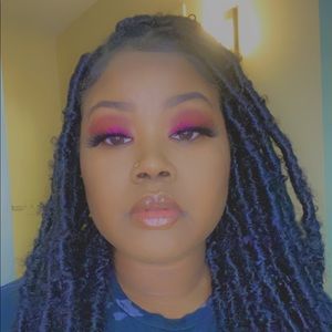 Meet your Posher, Sadé